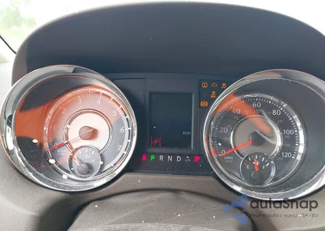 2011 Chrysler Town & Country Touring-L from USA, damaged, VIN 2A4RR8DG4BR616693